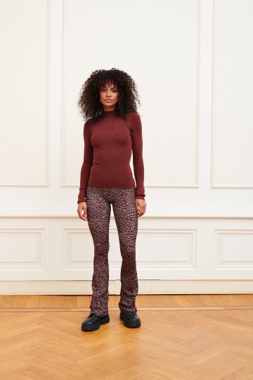 LOFTY MANNER TOP YAELA