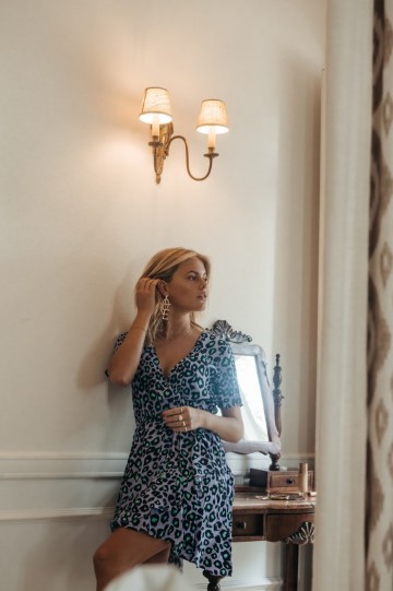 HASHTAG BIJ MARLEEN COLOURFUL REBEL LEOPARD WRAP DRESS