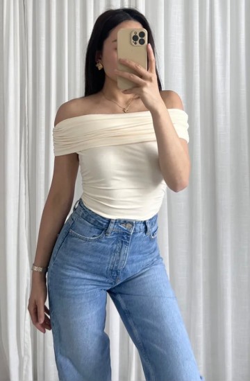 OFF SHOULDER TOP BEIGE