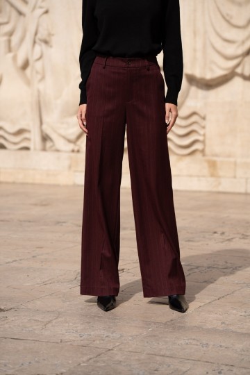 ATTENTIF PANTALON PINSTRIPE PLUM