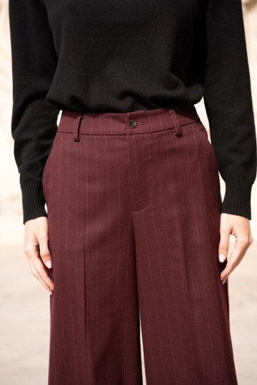 ATTENTIF PANTALON PINSTRIPE PLUM