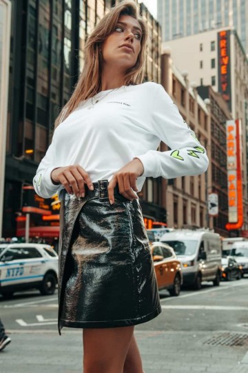 HASHTAG BIJ MARLEEN COLOURFUL REBEL BLACK PU SKIRT