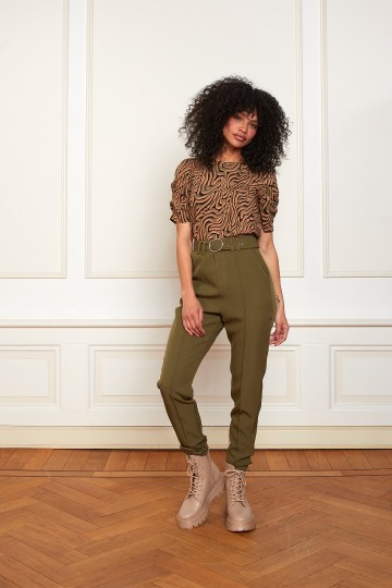 LOFTY MANNER TOP LOTT