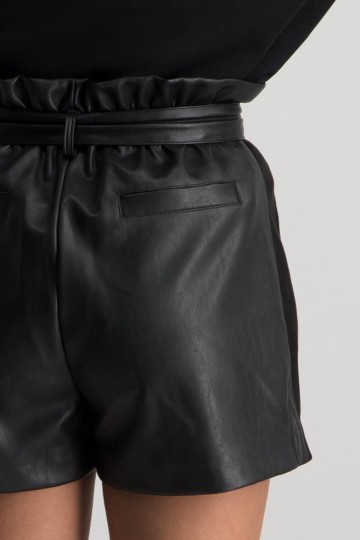 COLOURFUL REBEL LOUAS SHORT